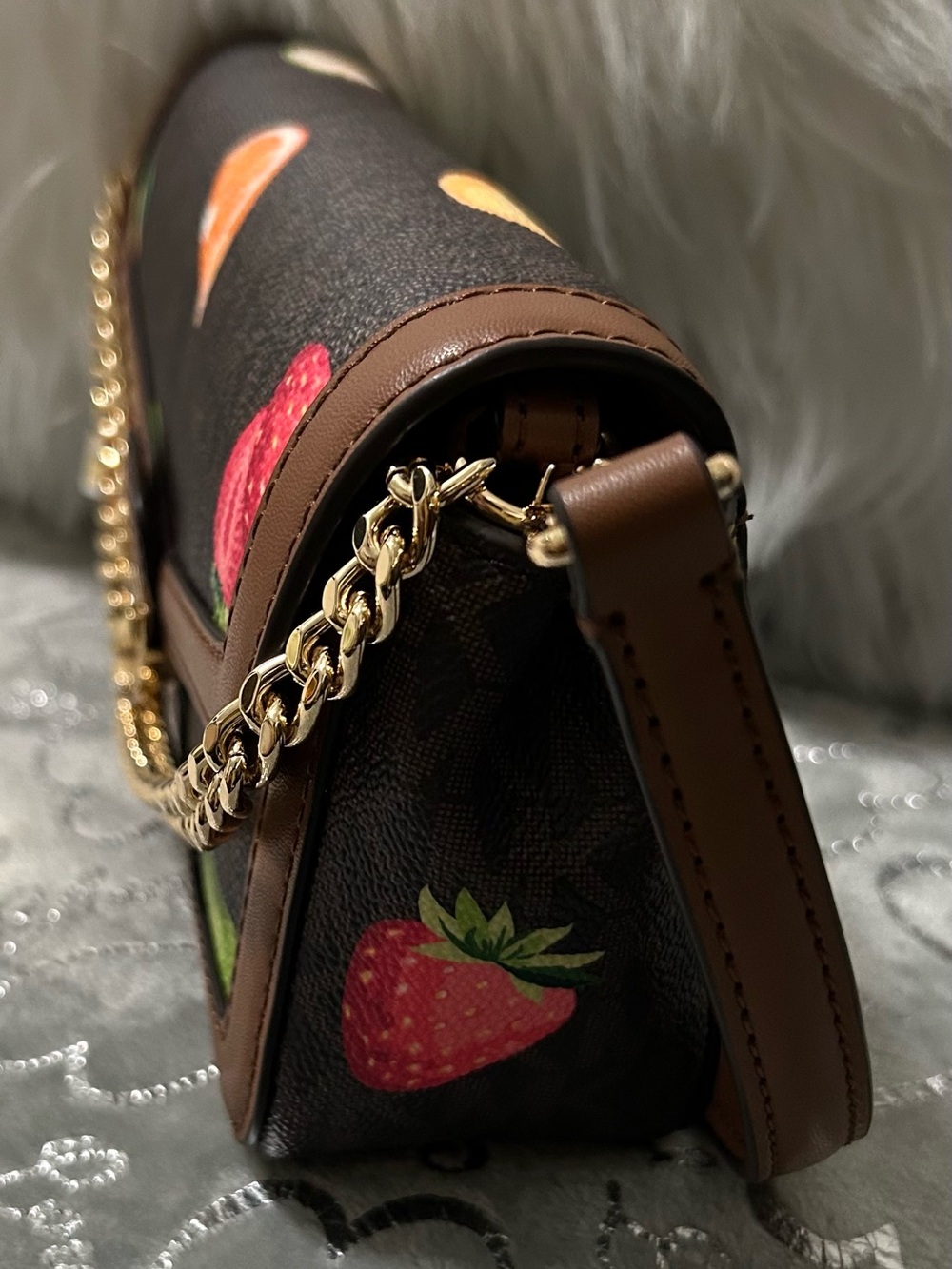 NWT Michael Kors Soho Fruit Printed Signature Logo Convertible Crossbody Brown - Picture 6 of 13